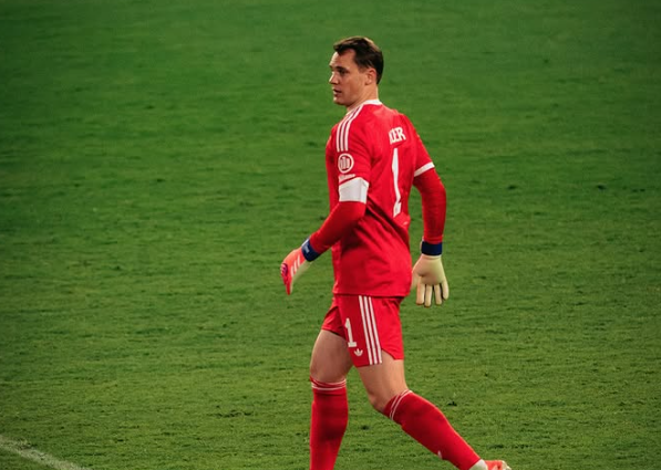 Neuer duket se është larg pensionit, kontratë e re me Bayern