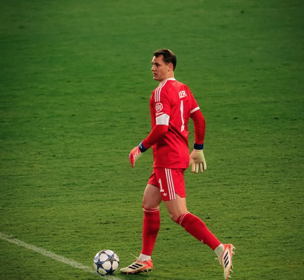 Neuer duket se është larg pensionit, kontratë e re me Bayern