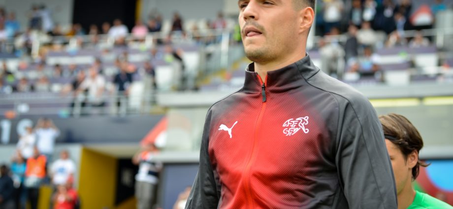 Dy arsye pse Xhaka nuk mund të transferohet drejt Juventus