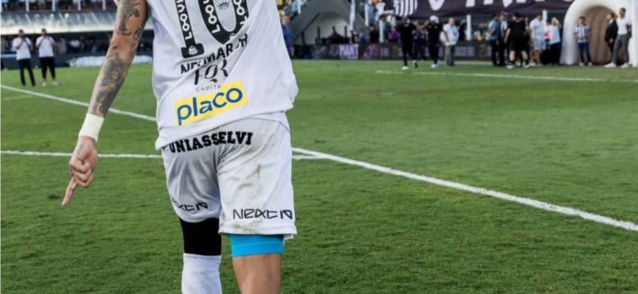 Neymar I gatshëm për të rinovuar me Santos
