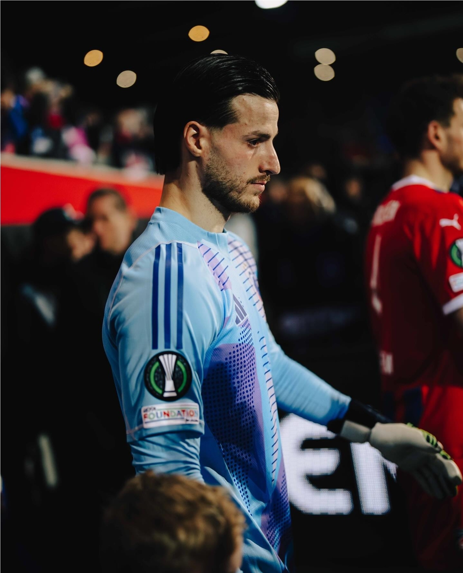 Diant Ramaj në lupën e gjigandëve anglezë