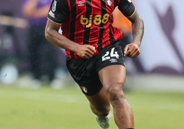 Ylli I Bournemouth, vendos në garë City dhe Liverpool