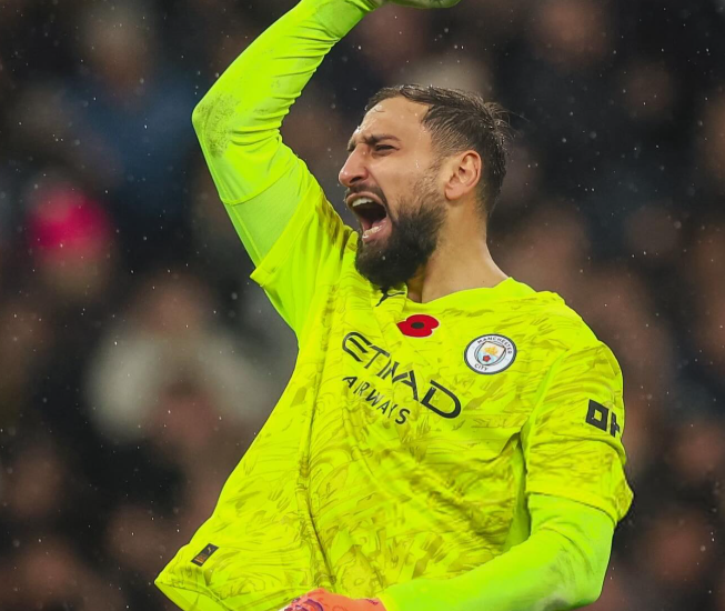 Donnaruma edhe një karton për të shkruar historinë në Premier Ligë