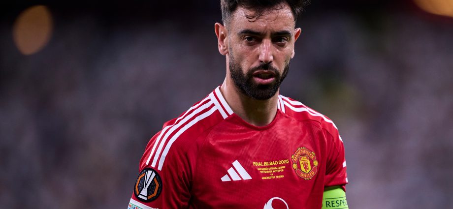 Bruno Fernandes vendoset në shitje nga Manchester United