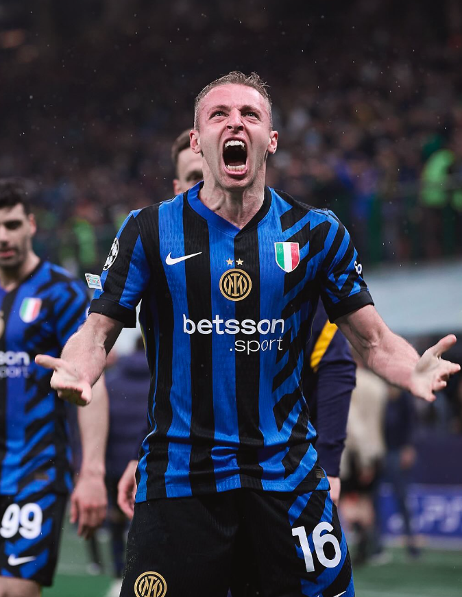 Juventus shtyn më tej bisedimet për të huazuar lojtarin e Inter