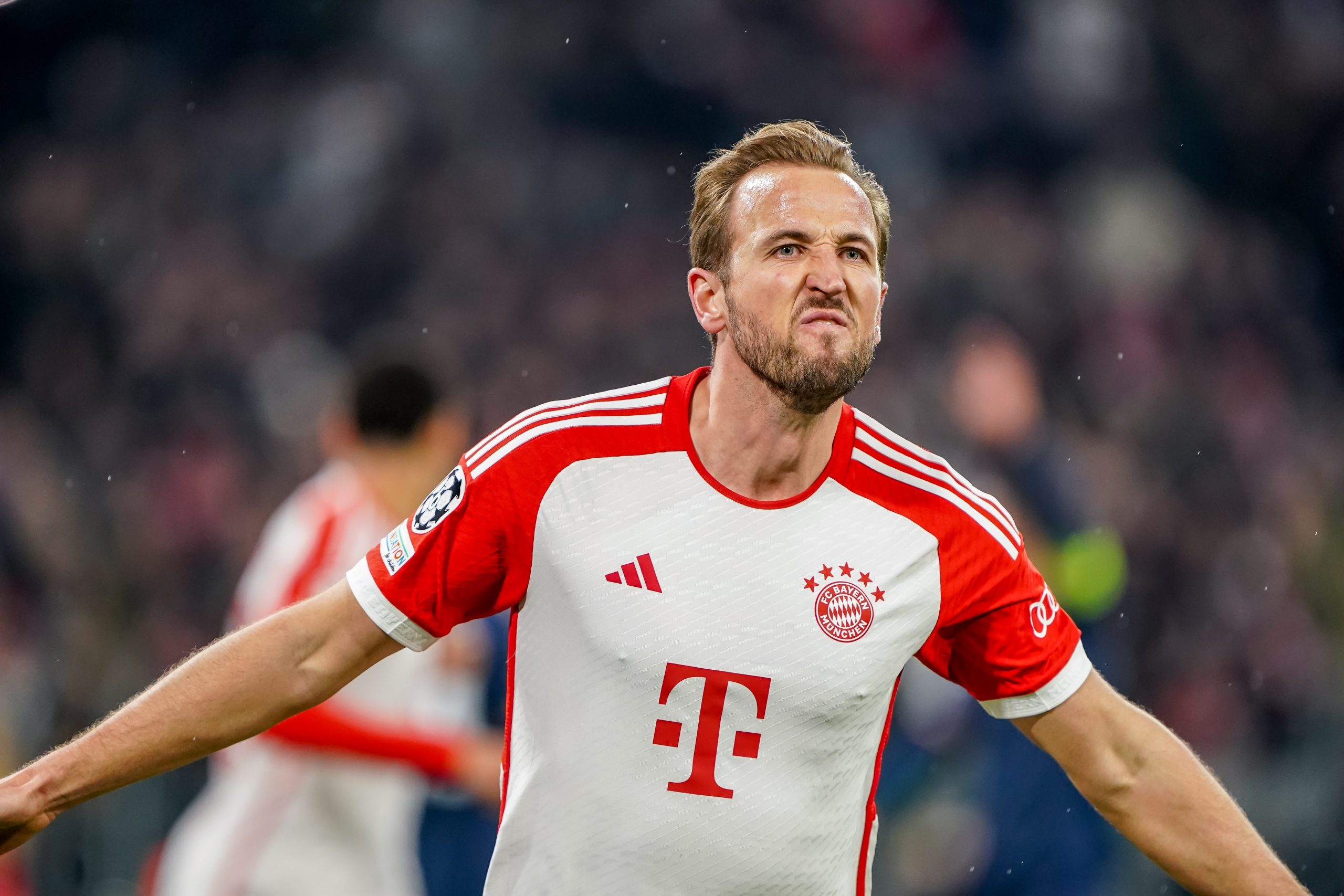 Harry Kane vebdos një rekord të rri në Bundesligë