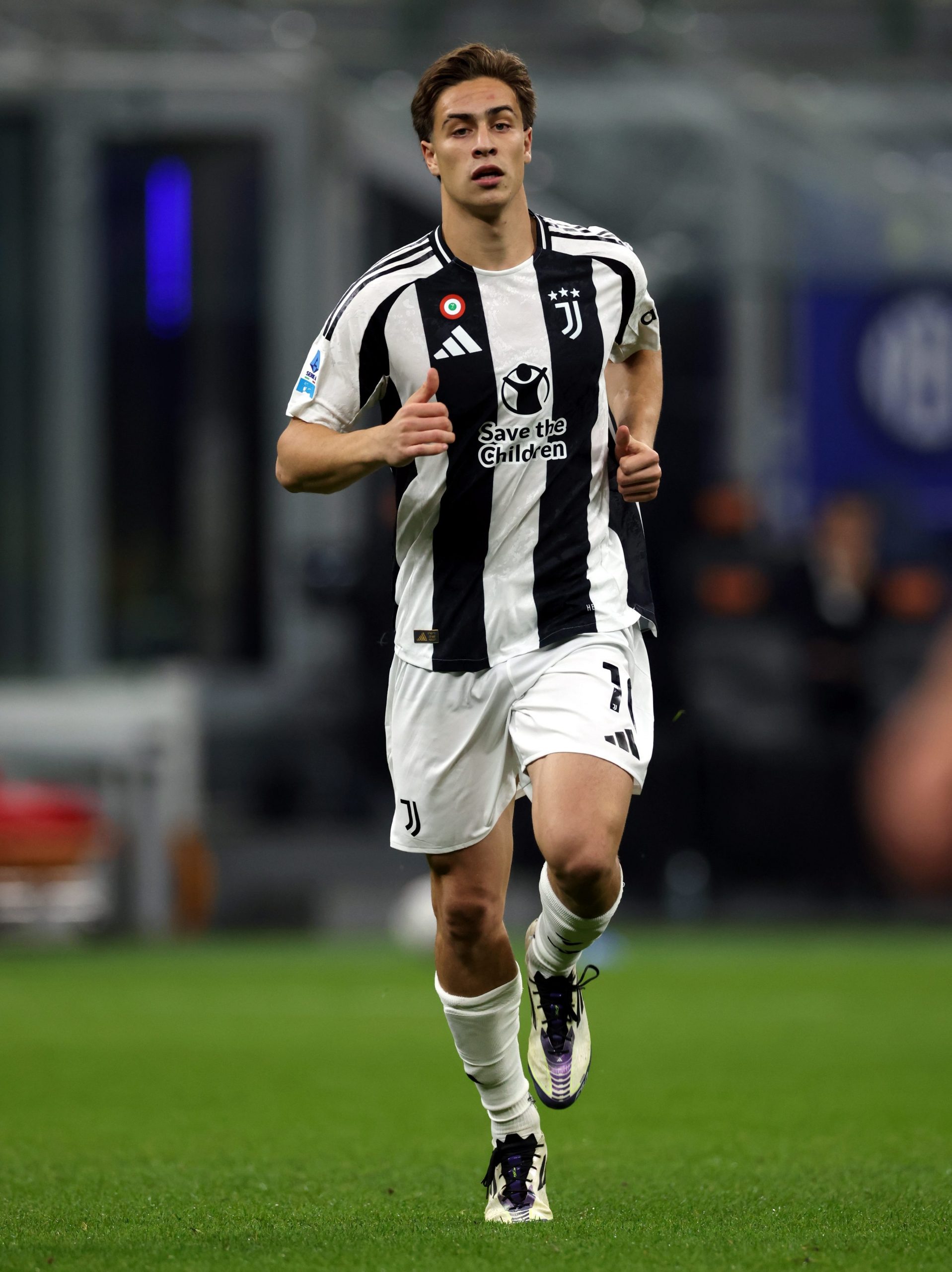 Yildiz ende pa një kontratë, dy klube pas tij