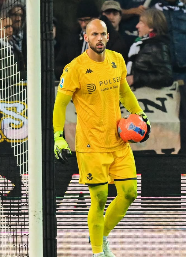 Leali hyn në histori me kartonin e kuq të regjistruar