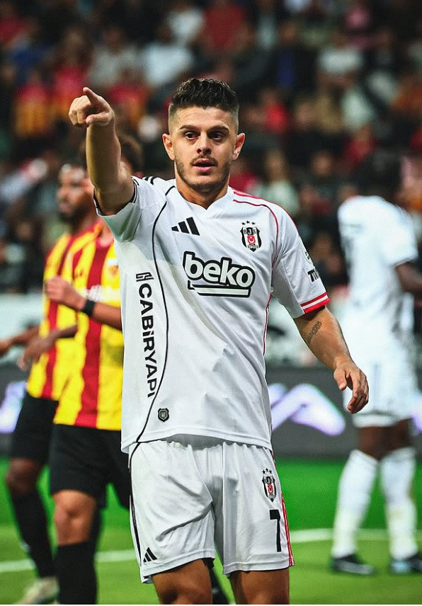 Milot Rashica drejt rivalit të Besiktas, pritet kalimi