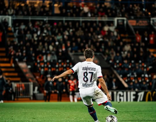 Joao Neves vendos një rekord të ri, thyen CR7