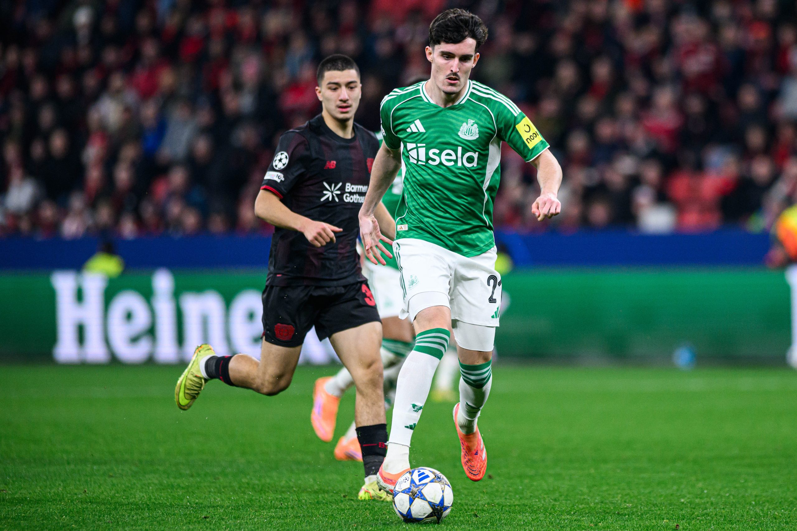 Manchester City bën një ofertë të majme për yllin anglez